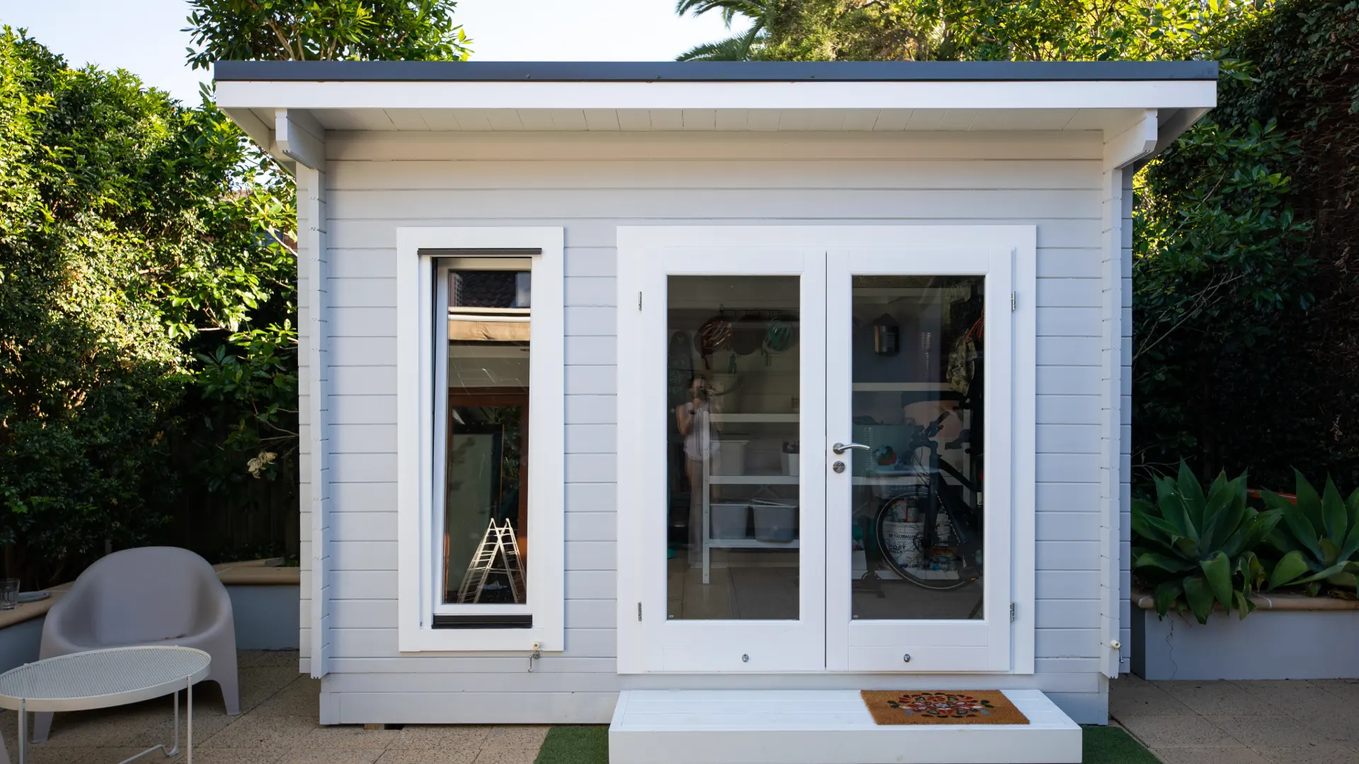 picture of bespoke garden office